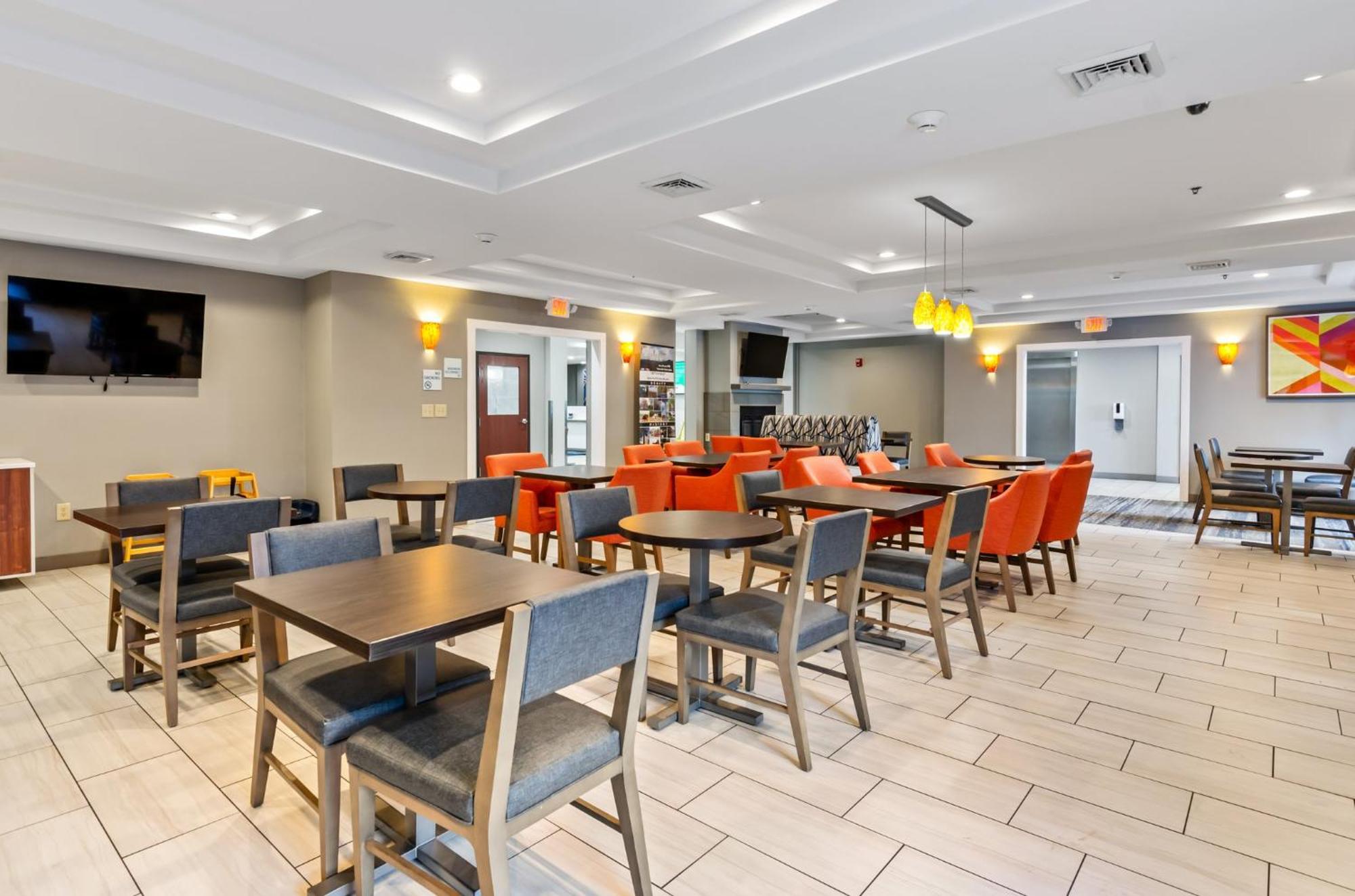 Holiday Inn Express & Suites Wytheville By Ihg Exterior photo